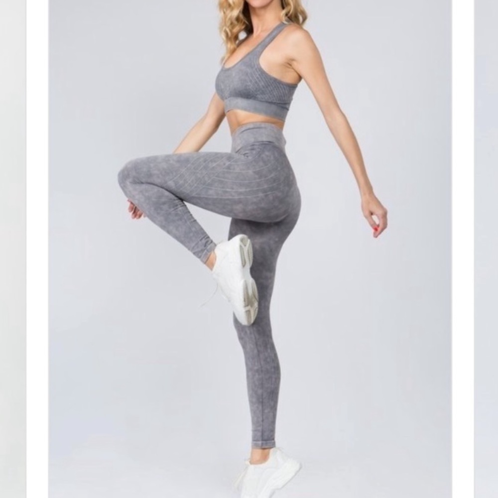 Grey Workout Set - Picture 5 of 6